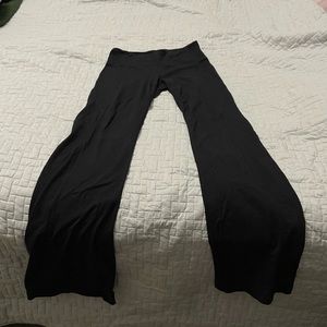 Althleta flare leggings in black